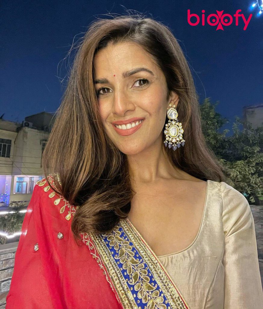 Nimrat Kaur Biography | Wiki Age, Family, Love, Figure