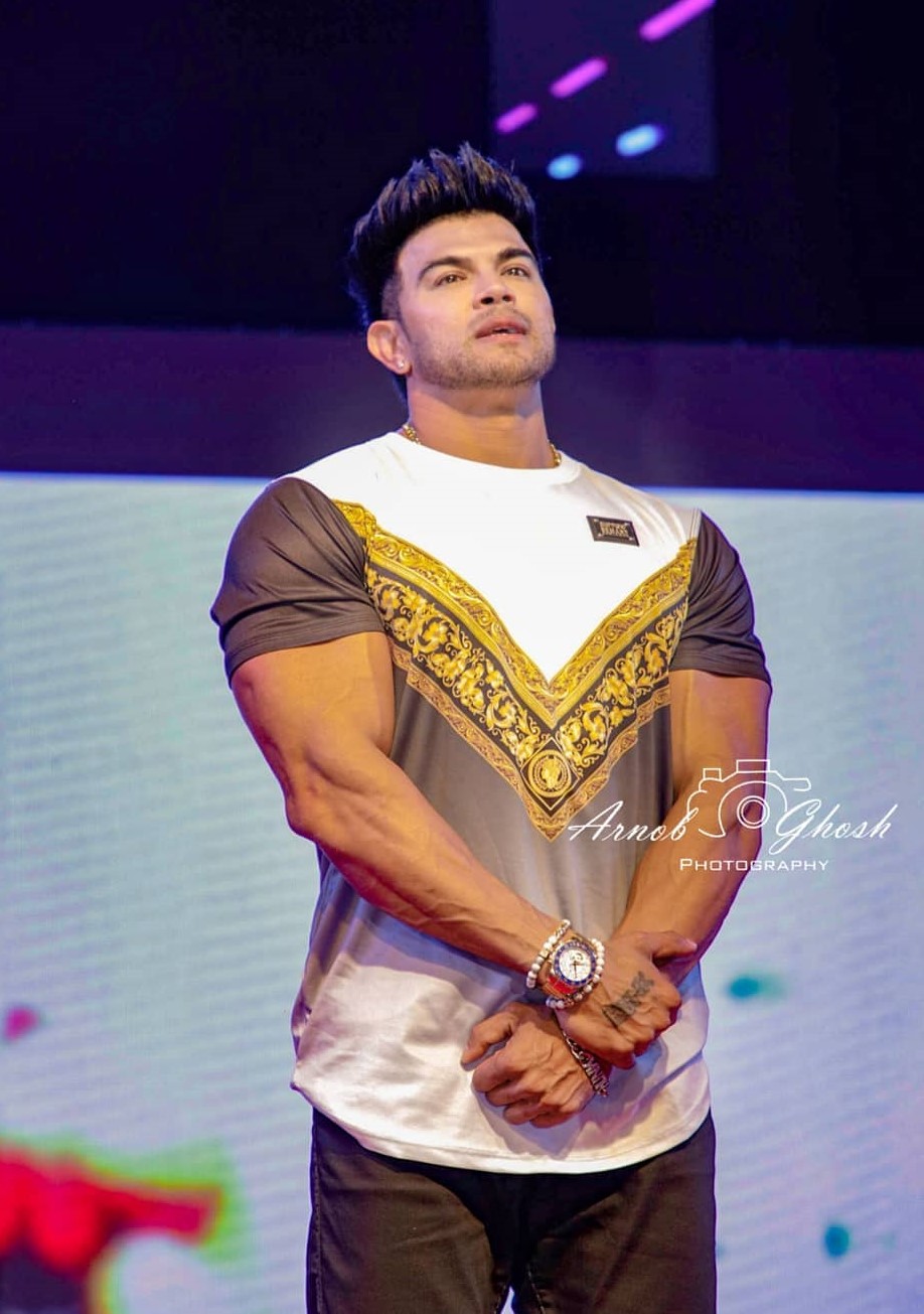 Sahil Khan Biography, Age, Images, Height, Figure, Net Worth » Bioofy