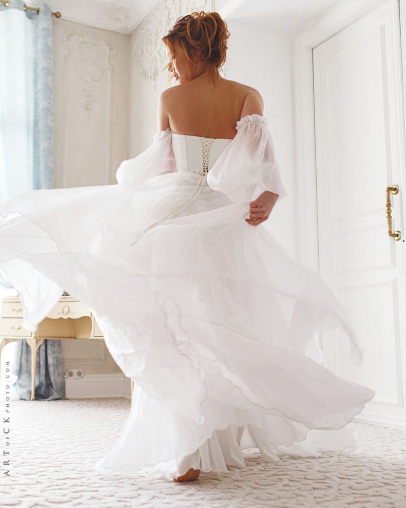Arina Bik white dress