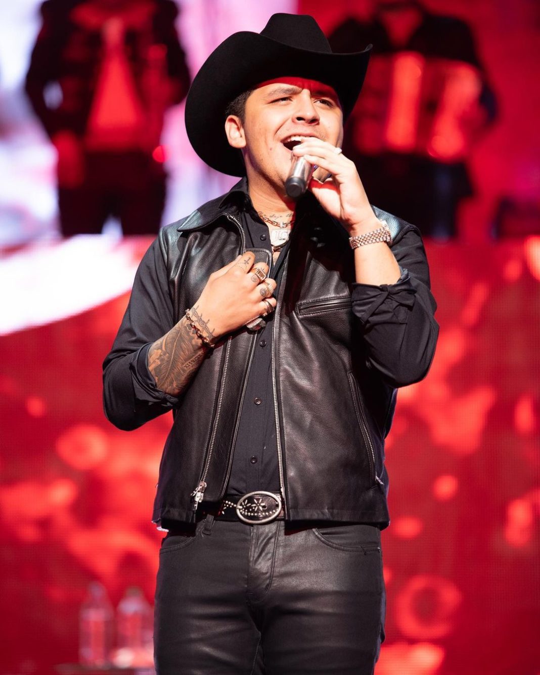 Christian Nodal Biography, Age, Images, Height, Figure, Net Worth » Bioofy