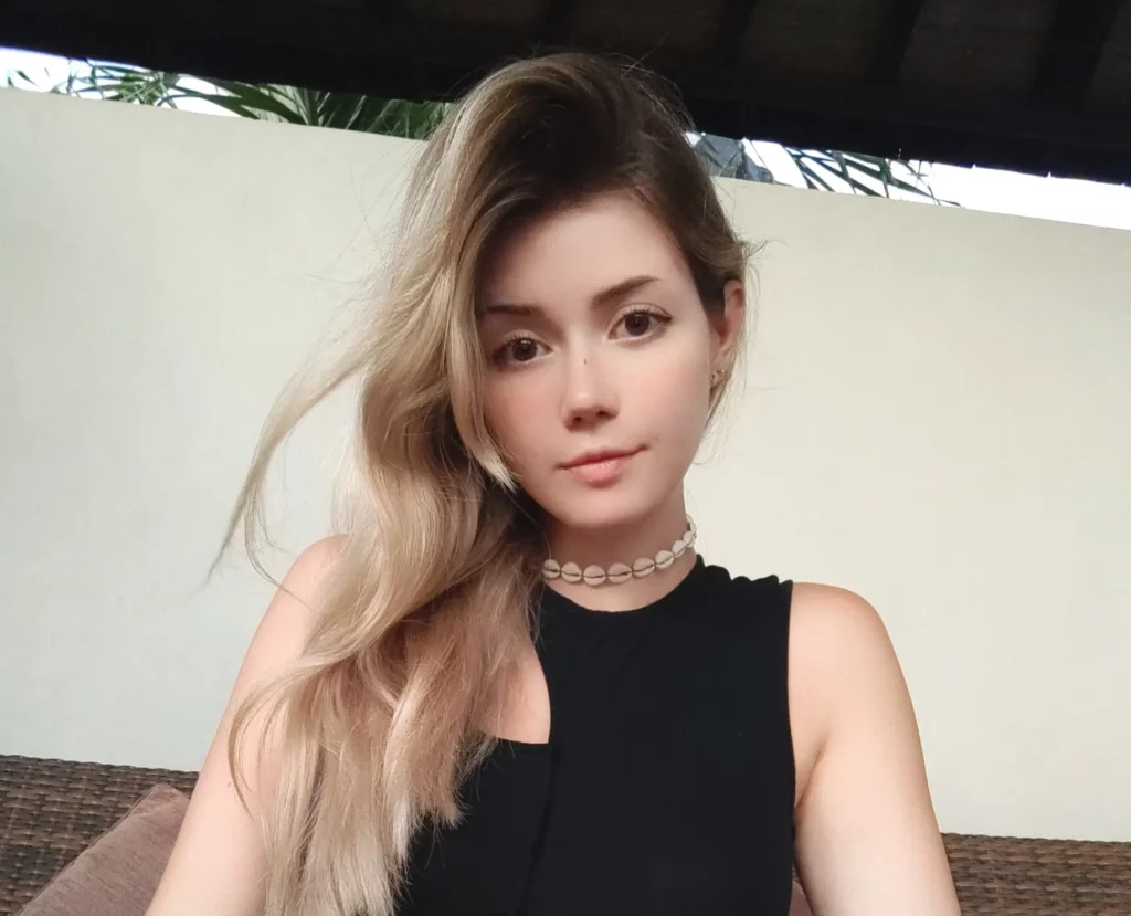 Anastasia Komori 6
