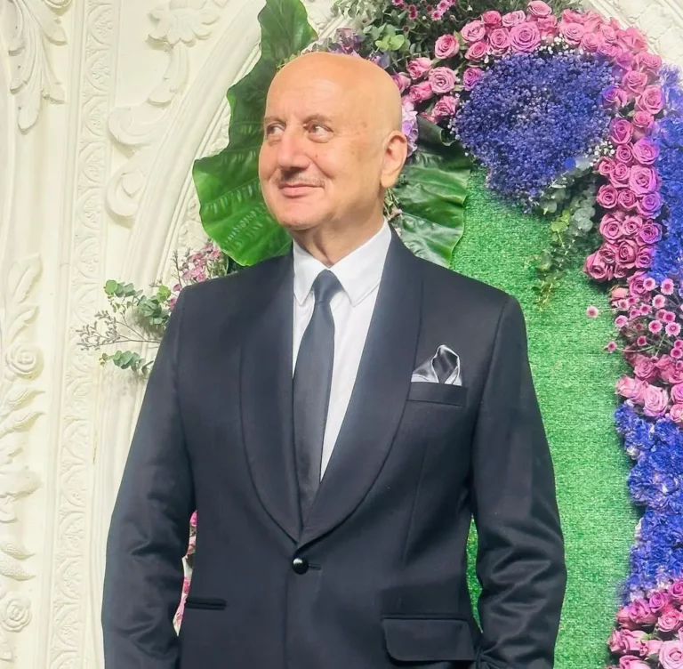 Anupam Kher Biography, Age, Family, Images, Net Worth