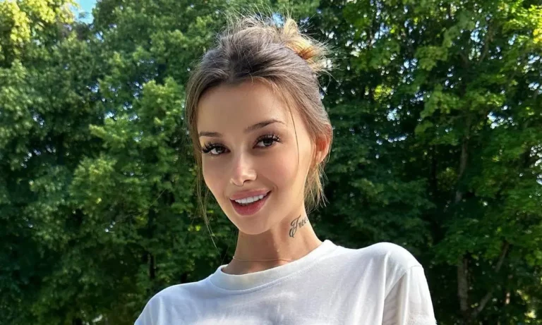 Julie Jess (Model) Biography, Age, Family, Images, Net Worth